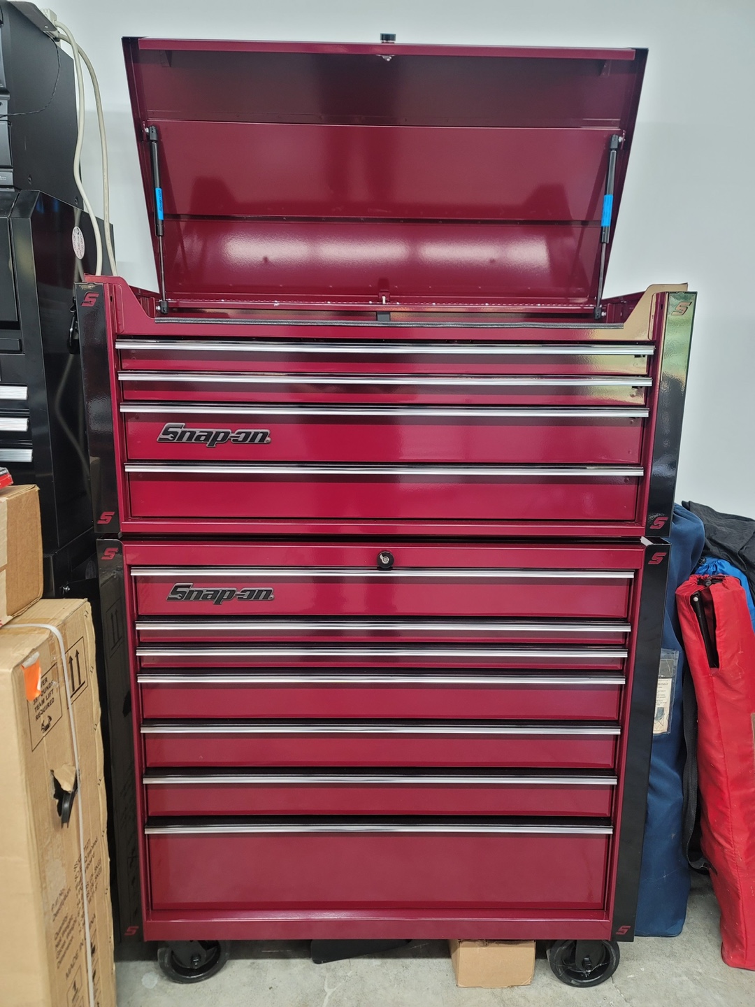 Brand new TOP AND BOTTOM Snap-On toolbox.