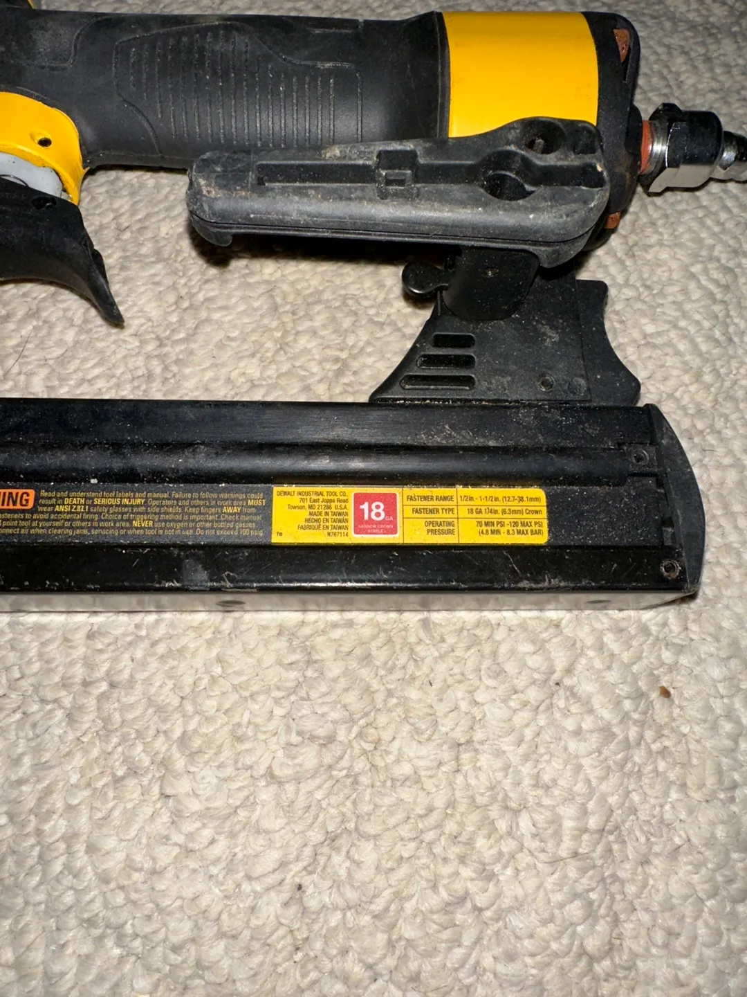 DEWALT 18-Gauge Brad Nailer image indicator(2)
