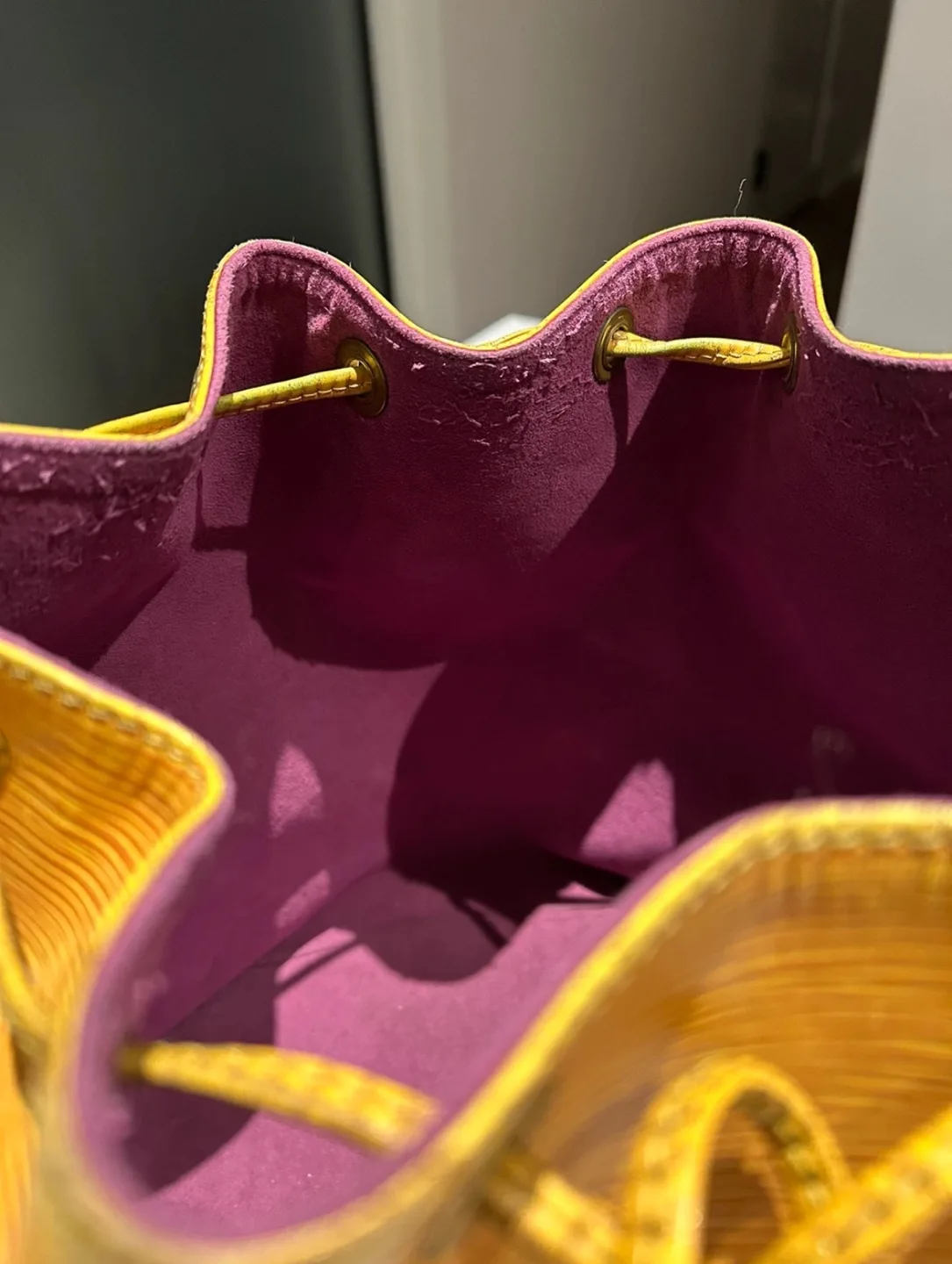 Louis Vuitton Epi Leather Bucket Bag image indicator(5)