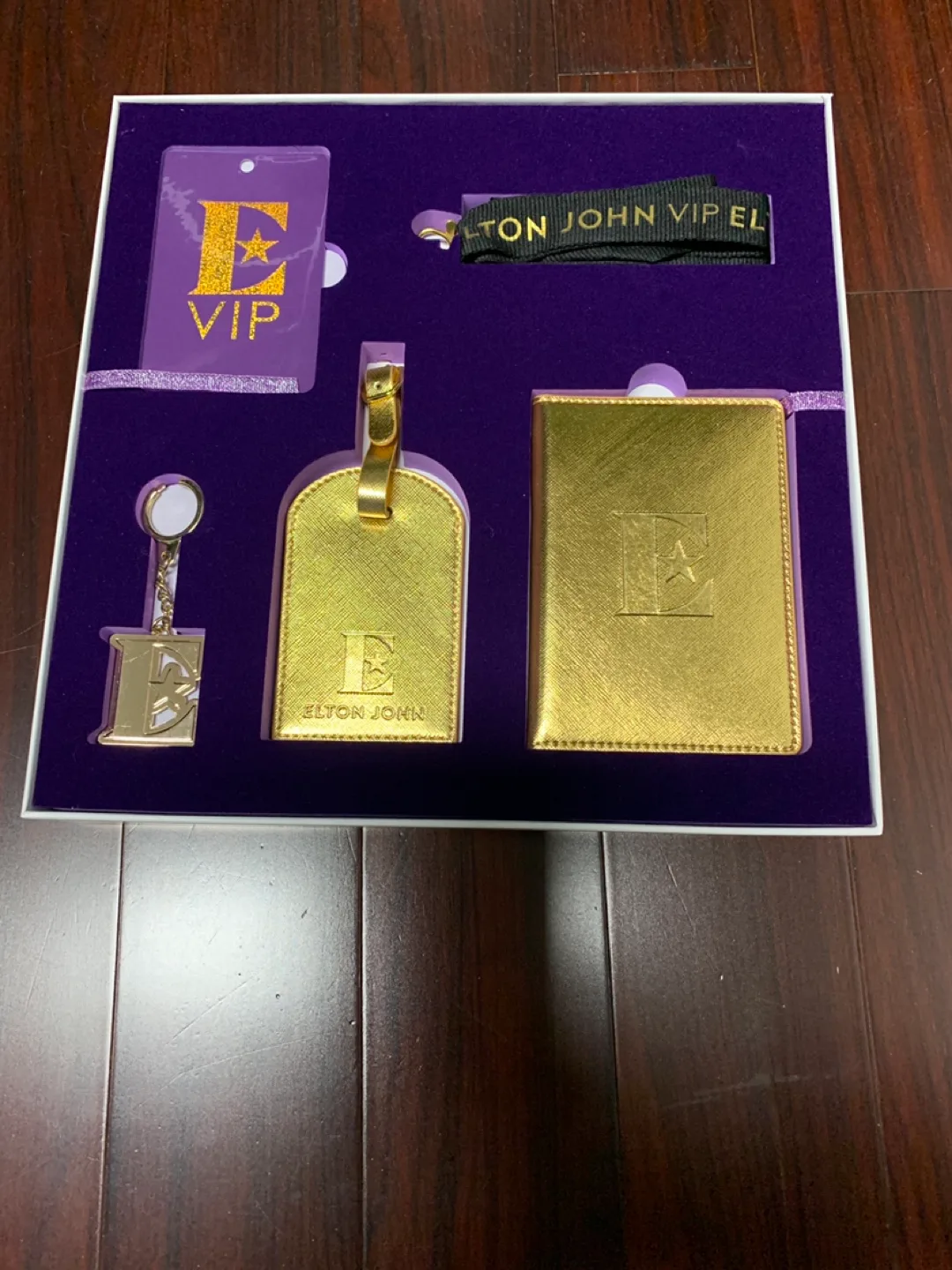 Elton John Farewell Yellow Brick Road VIP image indicator(2)