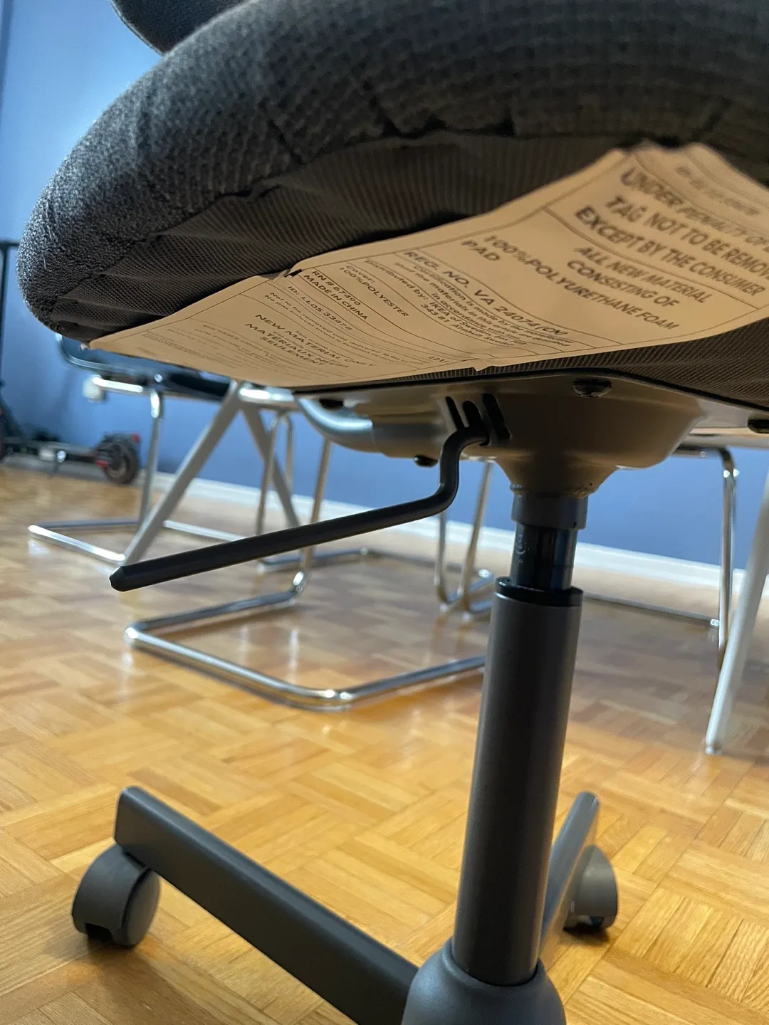 Grey chair 🥕 image indicator(3)