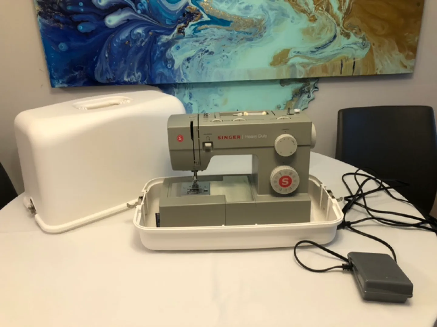 Singer Heavy Duty Sewing Machine with Hard Case image indicator(3)