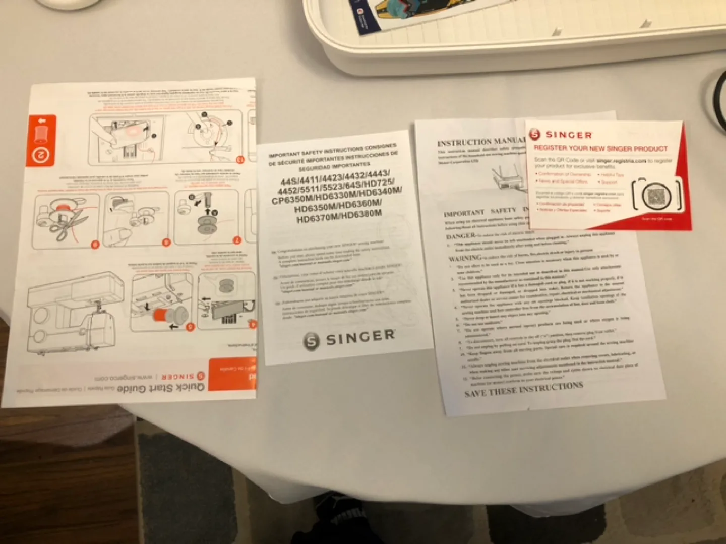 Singer Heavy Duty Sewing Machine with Hard Case image indicator(6)