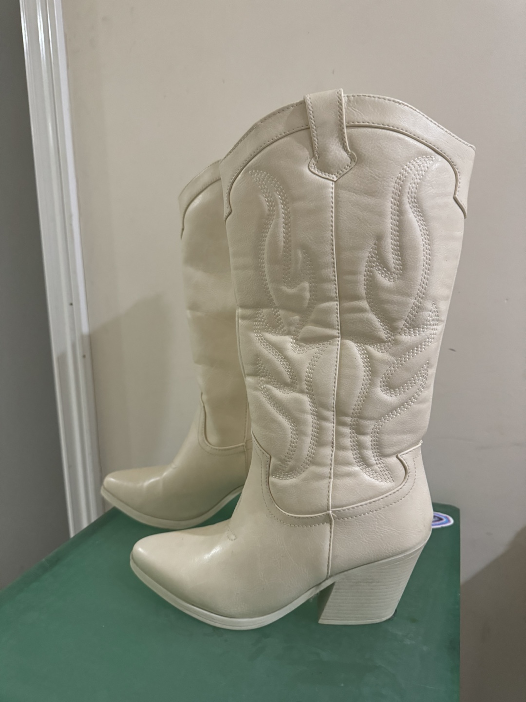 Cream-coloured Cowboy Boots