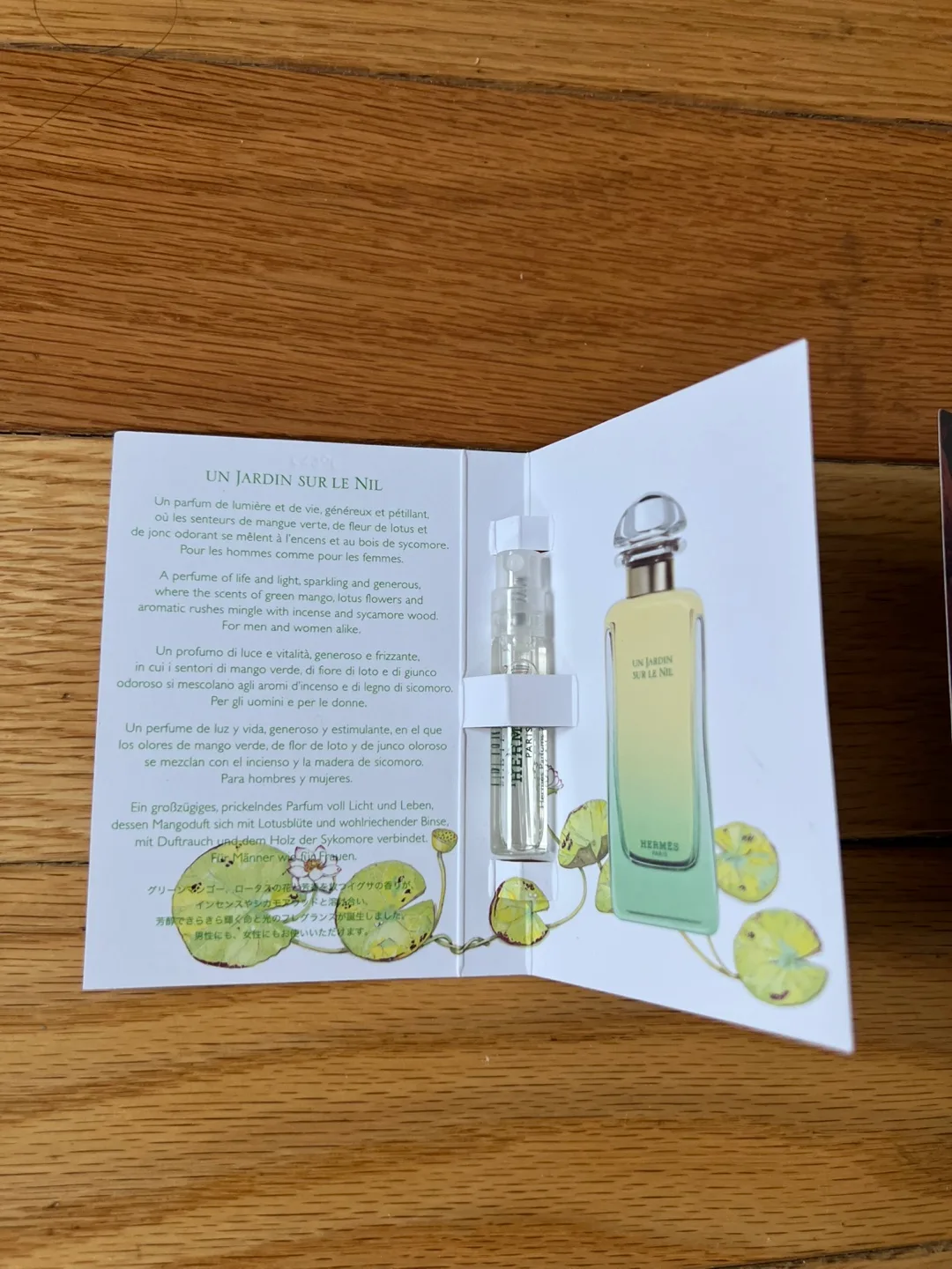 Hermès Perfume Sample Set image indicator(2)