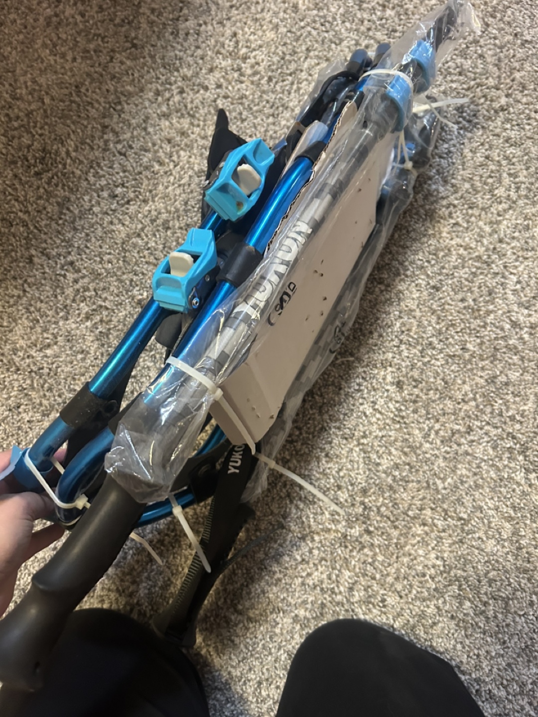 Yukon Outfitters 22" Snowshoes with Poles - photo 2