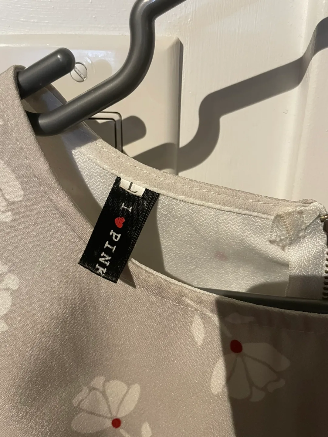 I.Pink Floral Crop Top image indicator(3)