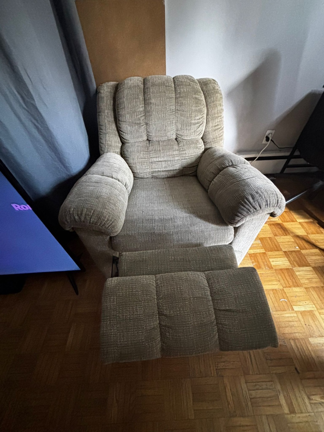 Recliner Chairs and Loveseat Set - photo 3