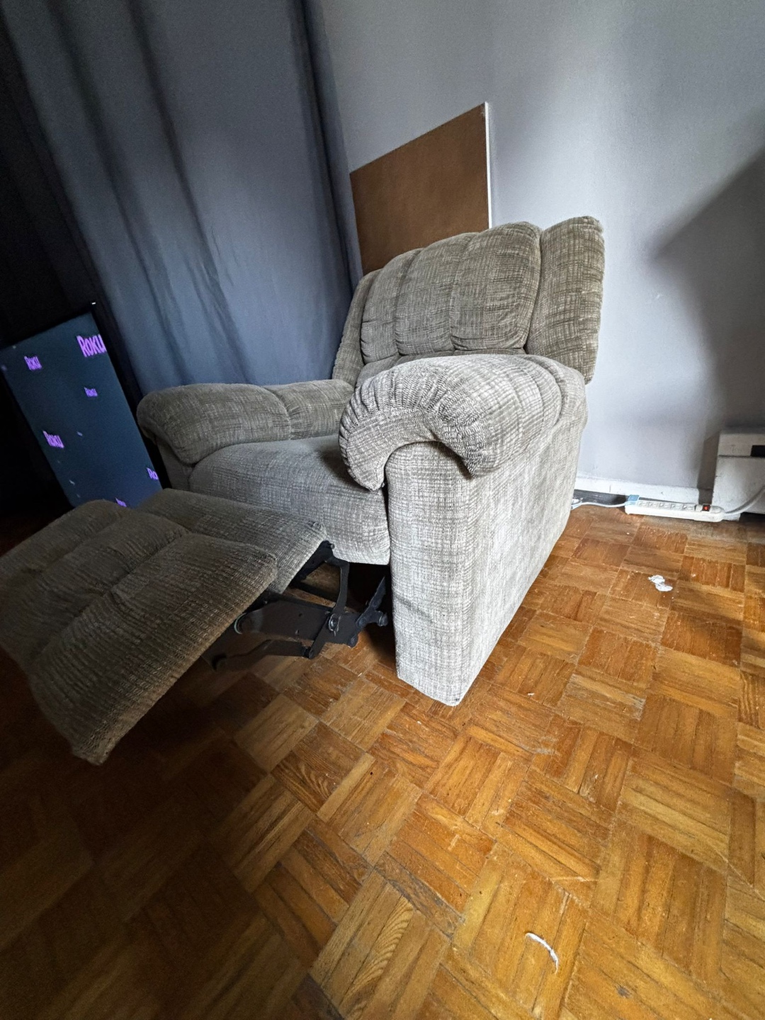 Recliner Chairs and Loveseat Set - photo 4