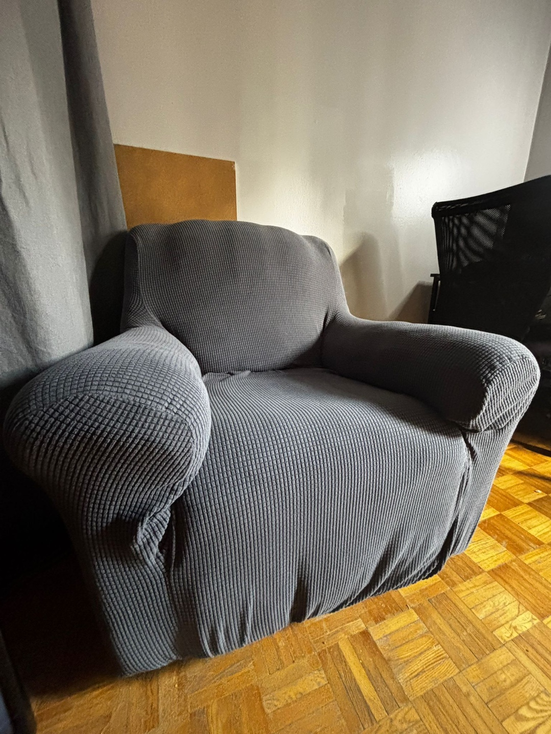 Recliner Chairs and Loveseat Set