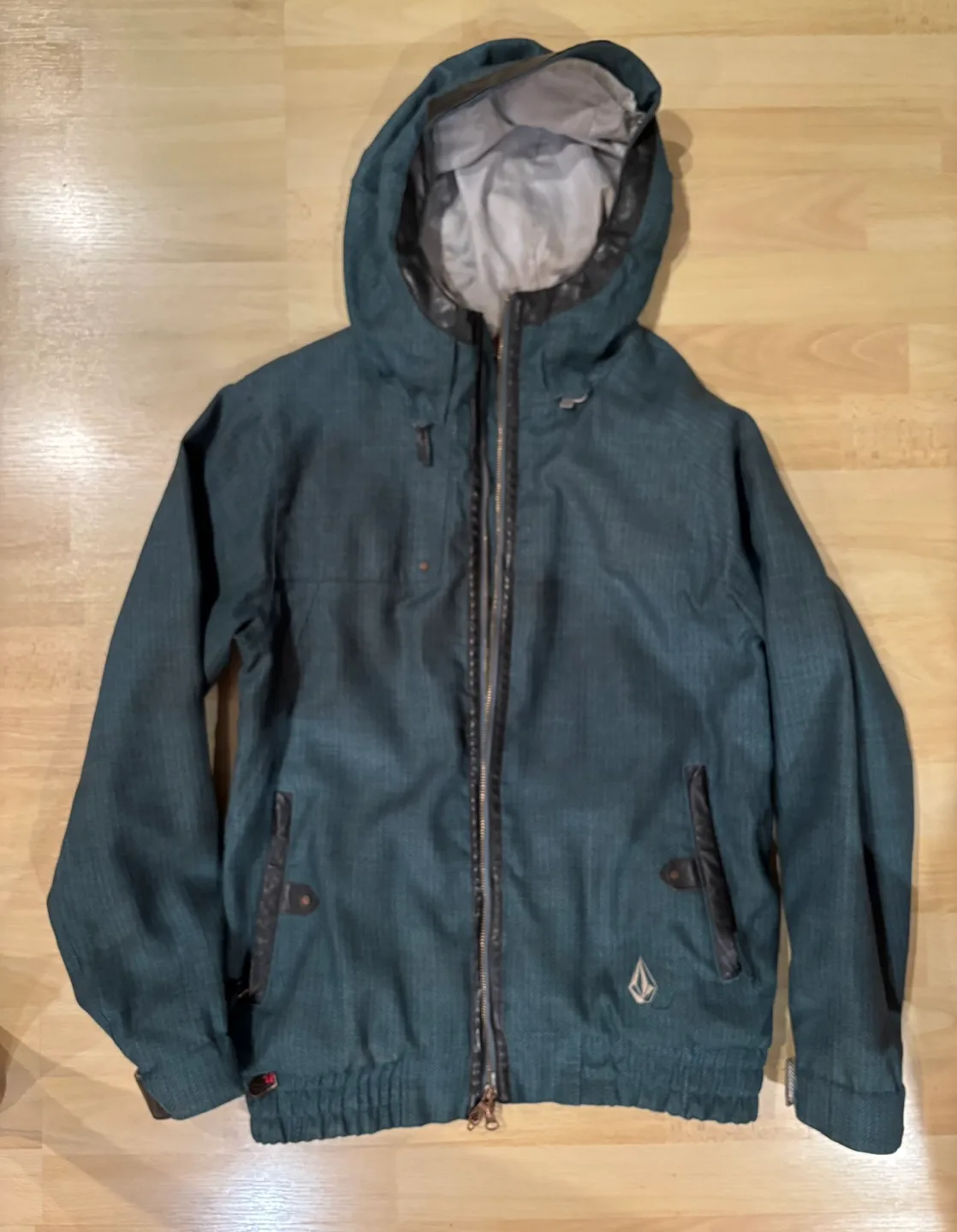Volcom Nimbus Jacket - Women’s Medium thumbnail