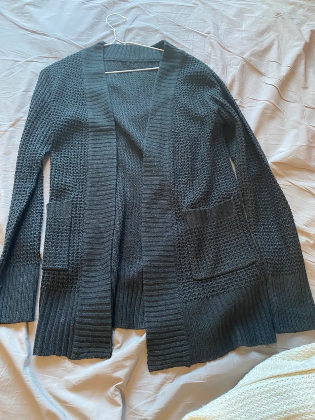 Women’s Knitted Sweater x2 💚 image indicator(3)