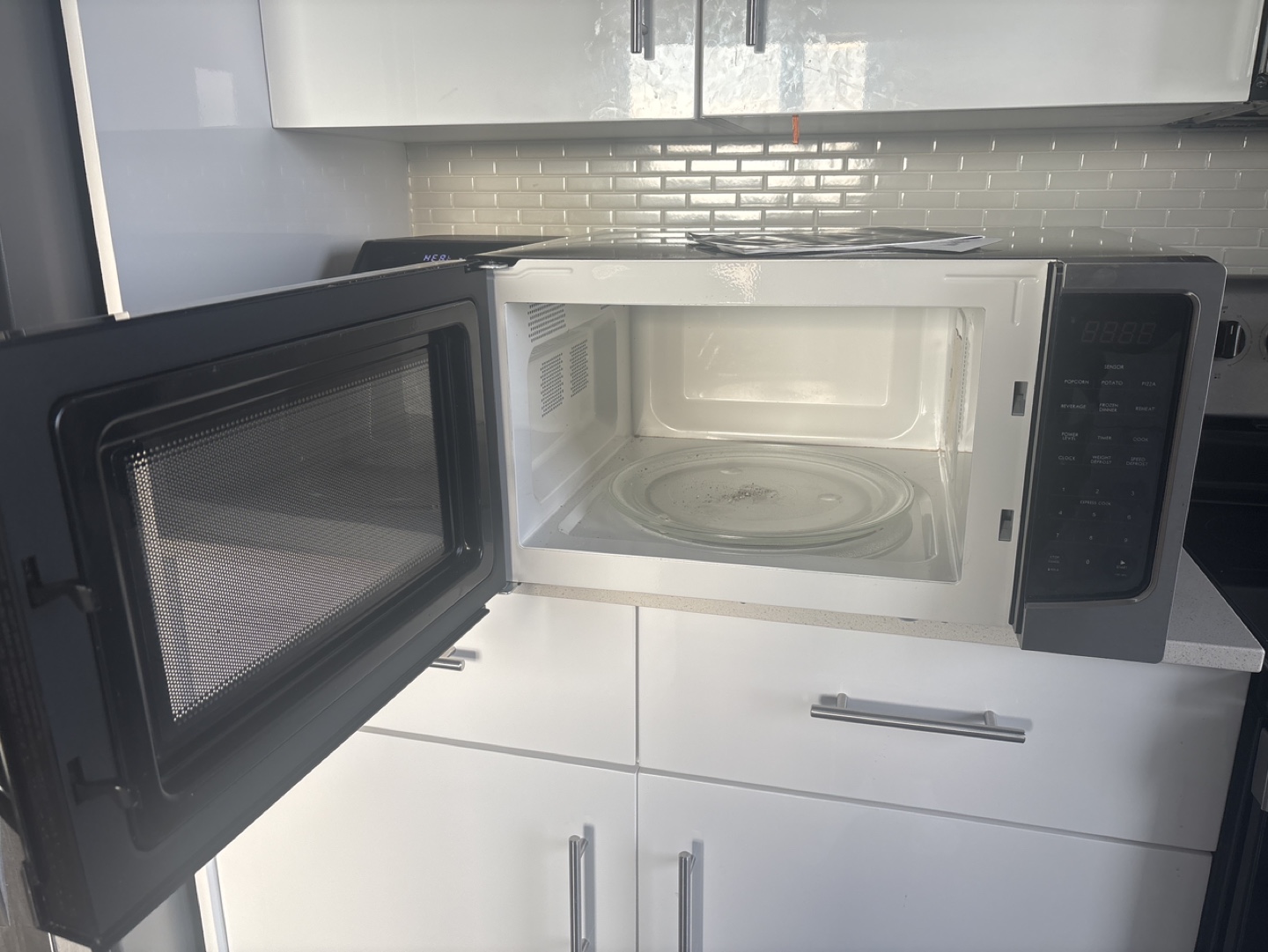 Galanz Microwave - Stainless Steel - photo 2