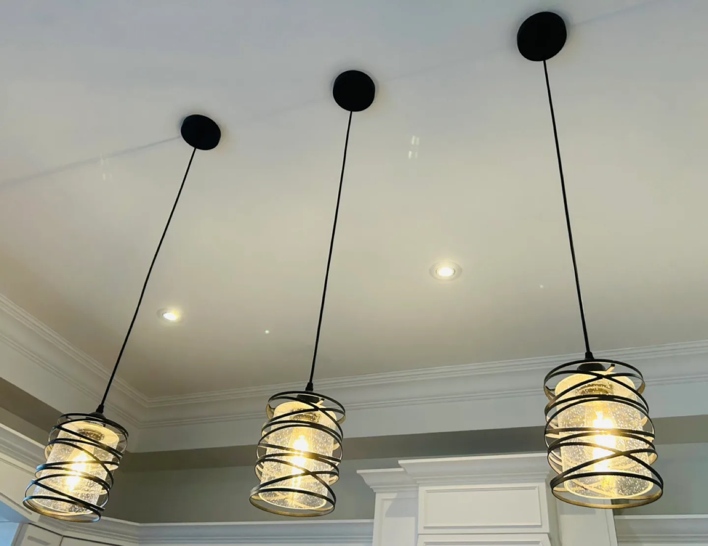 Silver chandelier image indicator(4)