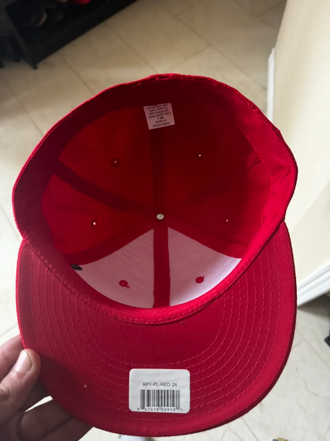 Deckys Original Red Snapback Hat (7 3/8) image indicator(2)