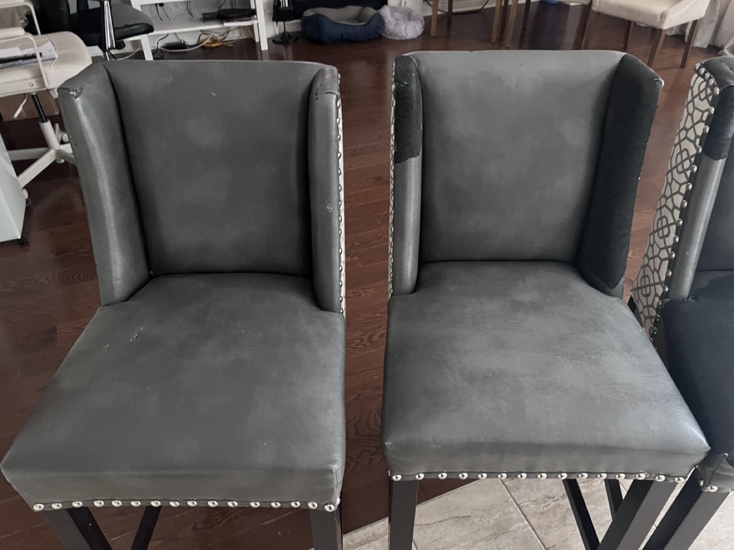 Free!!Four Grey and Black Bar Stools - photo 2