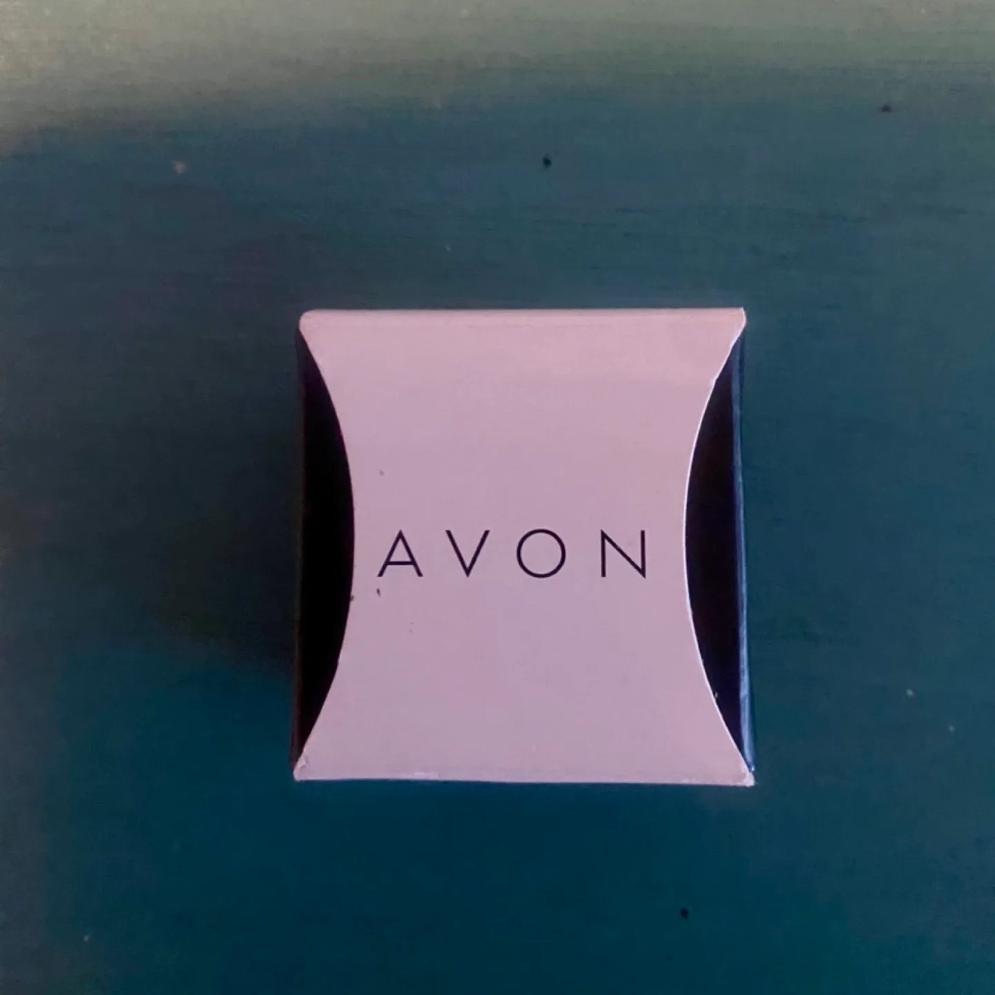 New Avon 3pc CZ Solitaire Ring and Band Set - Size 7 image indicator(4)