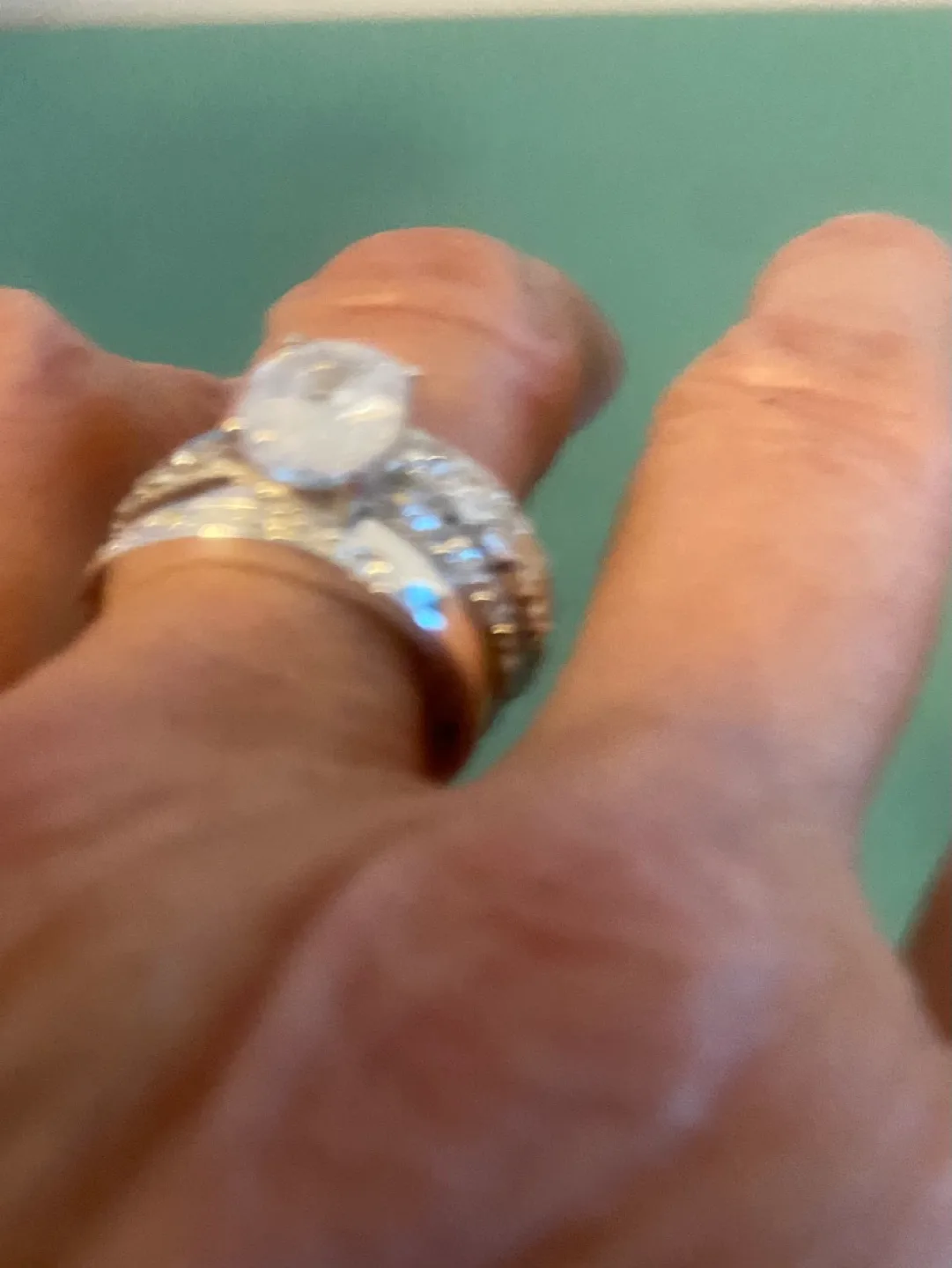 New Avon 3pc CZ Solitaire Ring and Band Set - Size 7 image indicator(3)