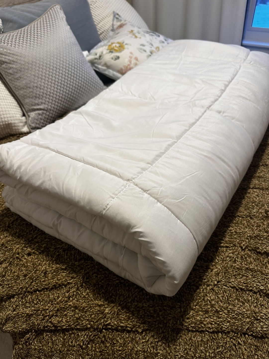 White clean Queen Duvet