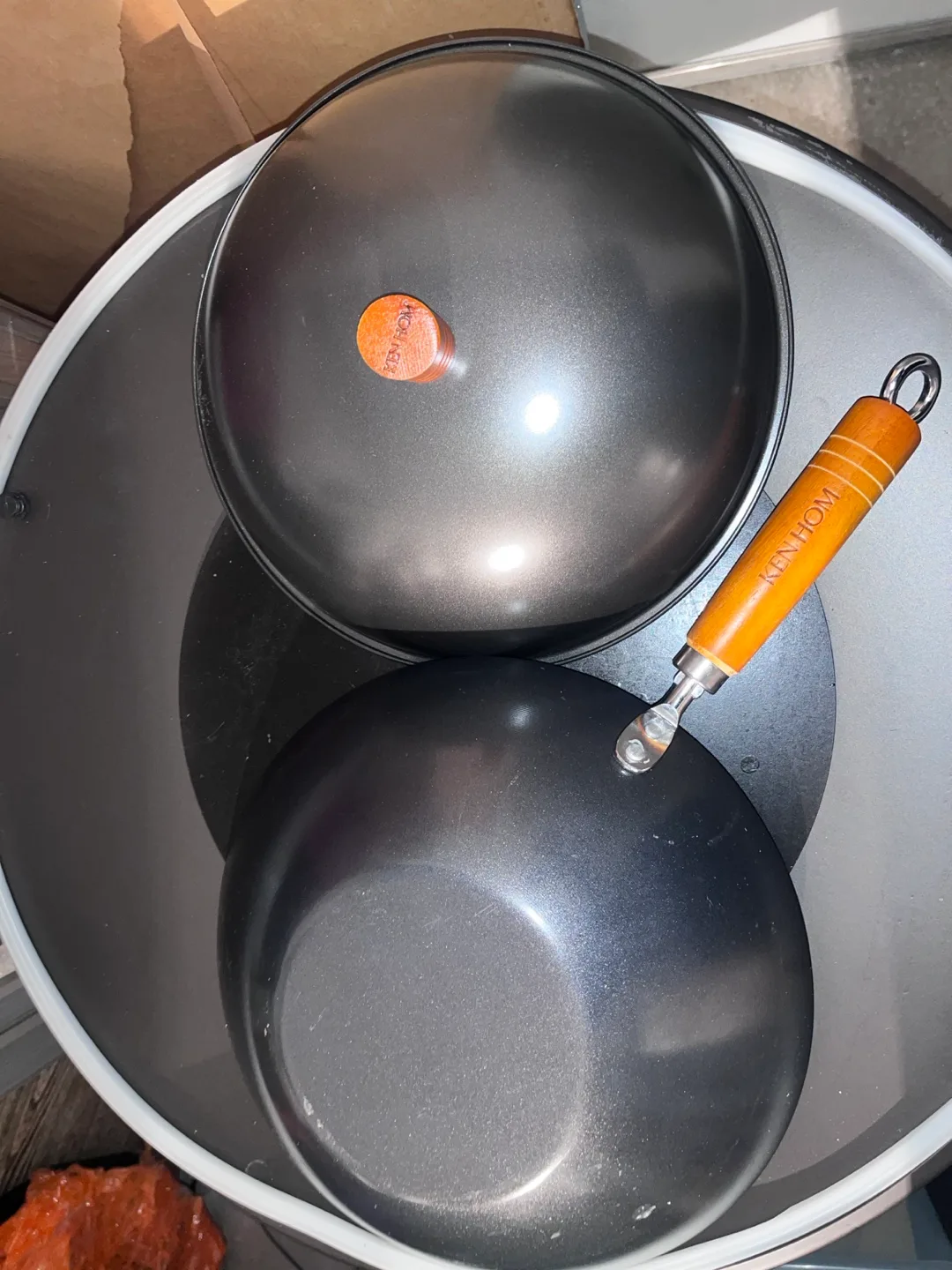Ken Hom Wok with Lid image indicator(2)