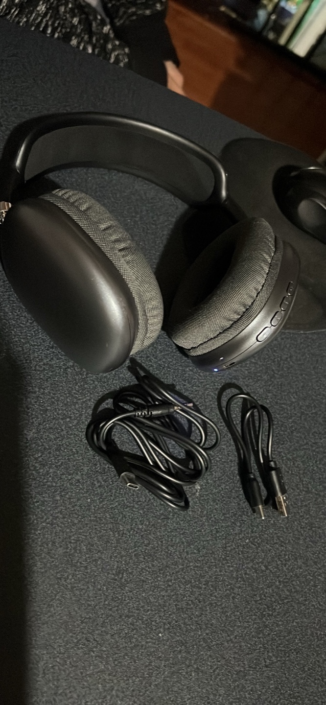 Wireless Bluetooth Headphones with Aux Cable & charger - photo 3