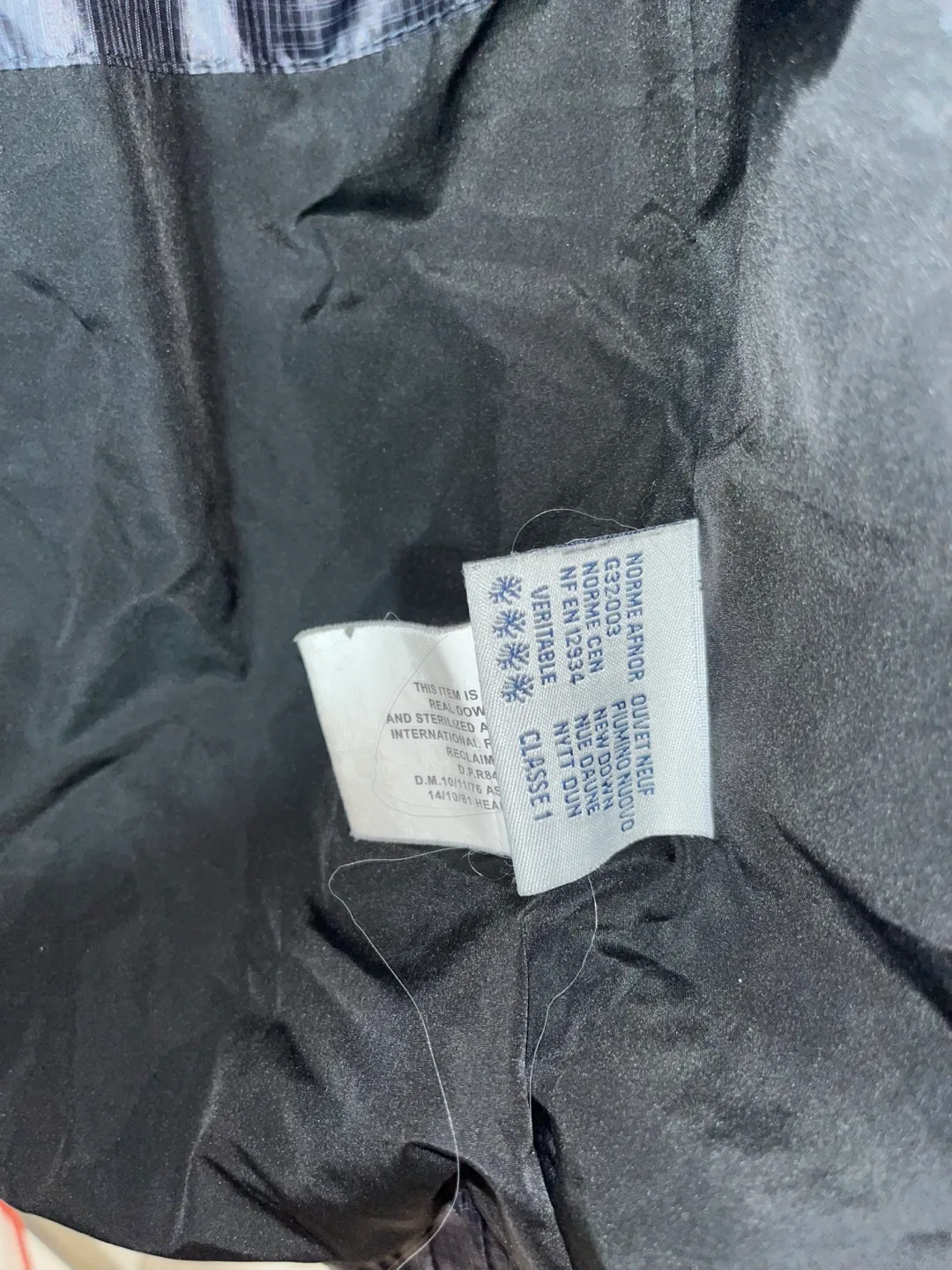 Men's Moncler Down Jacket Size M image indicator(4)