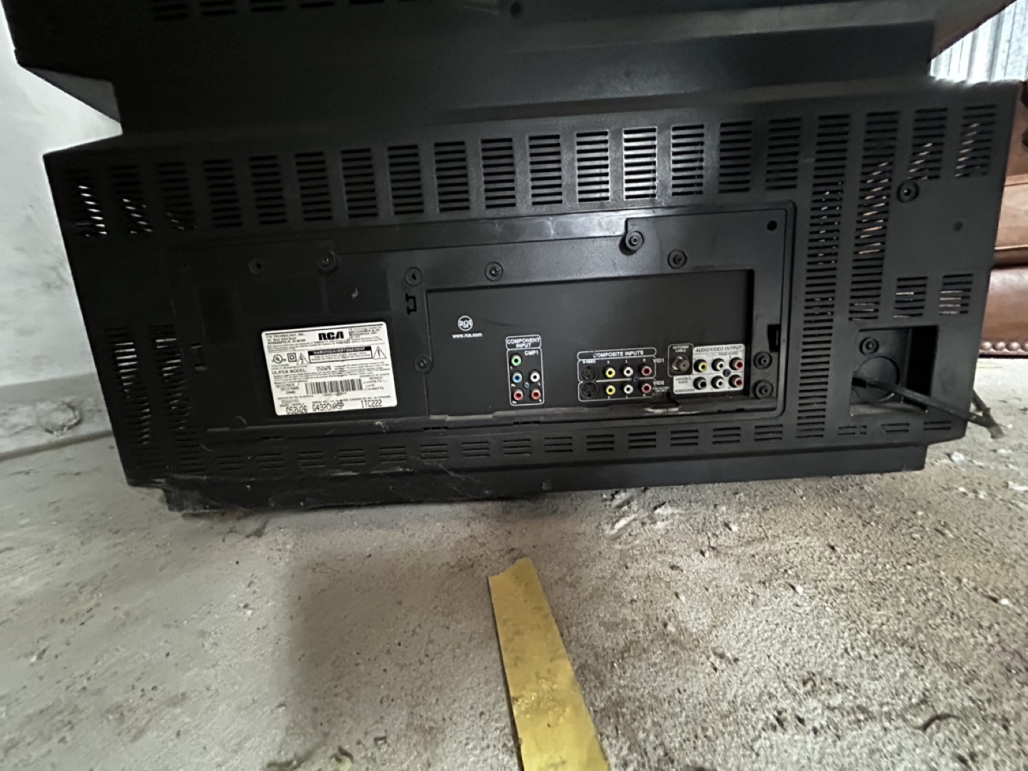 RCA Rear Projection TV - photo 3