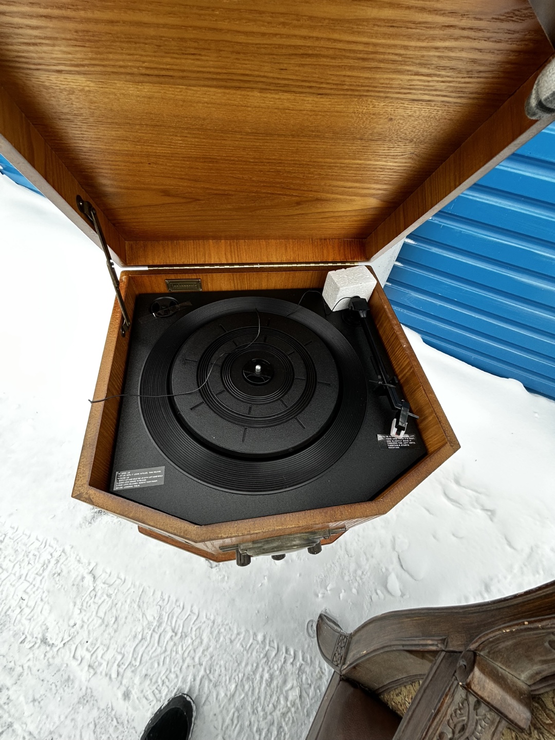 Vintage-Style Wooden Record Player with CD Player - photo 2