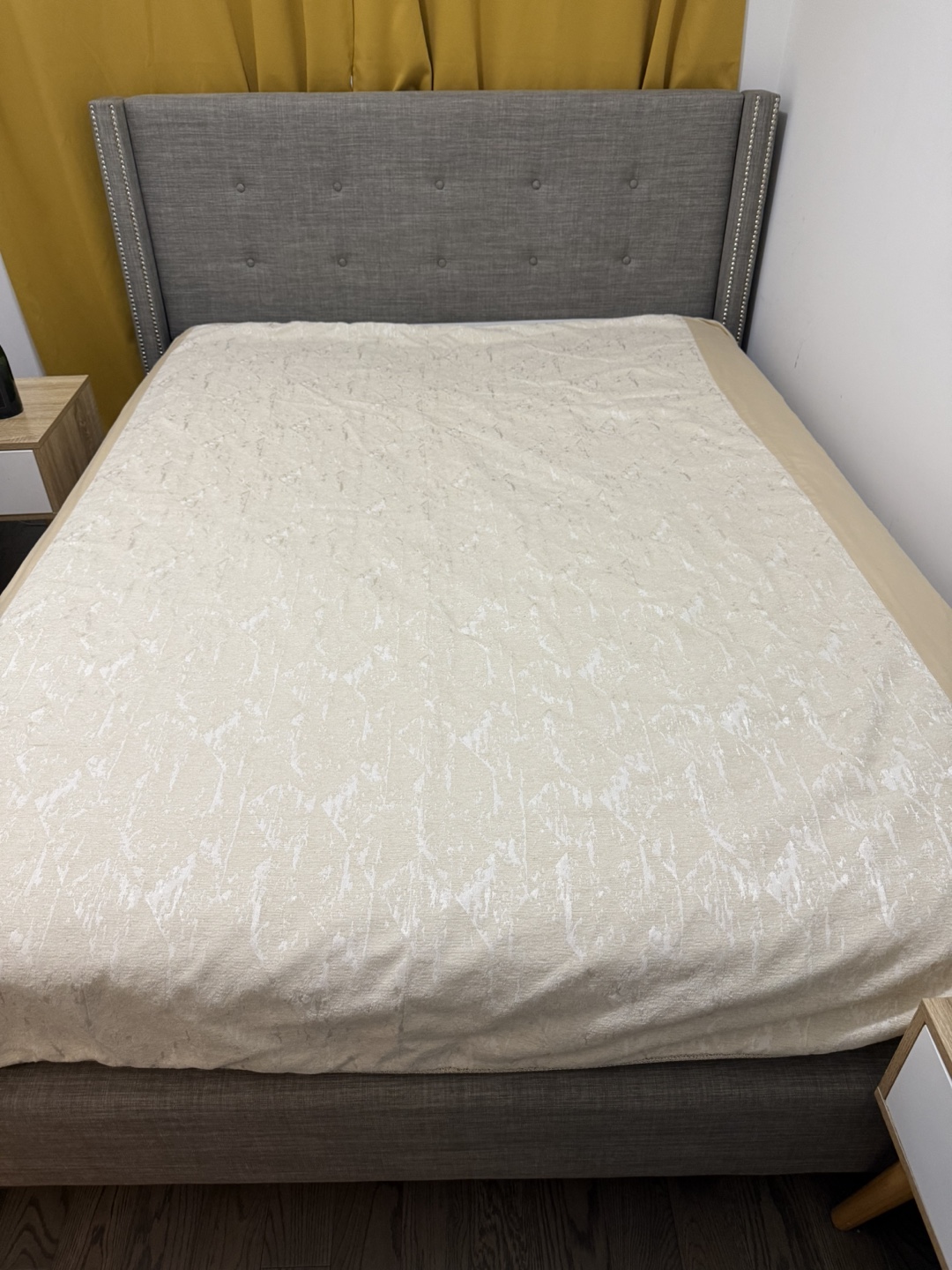 Queen Size Upholstered Bed Frame