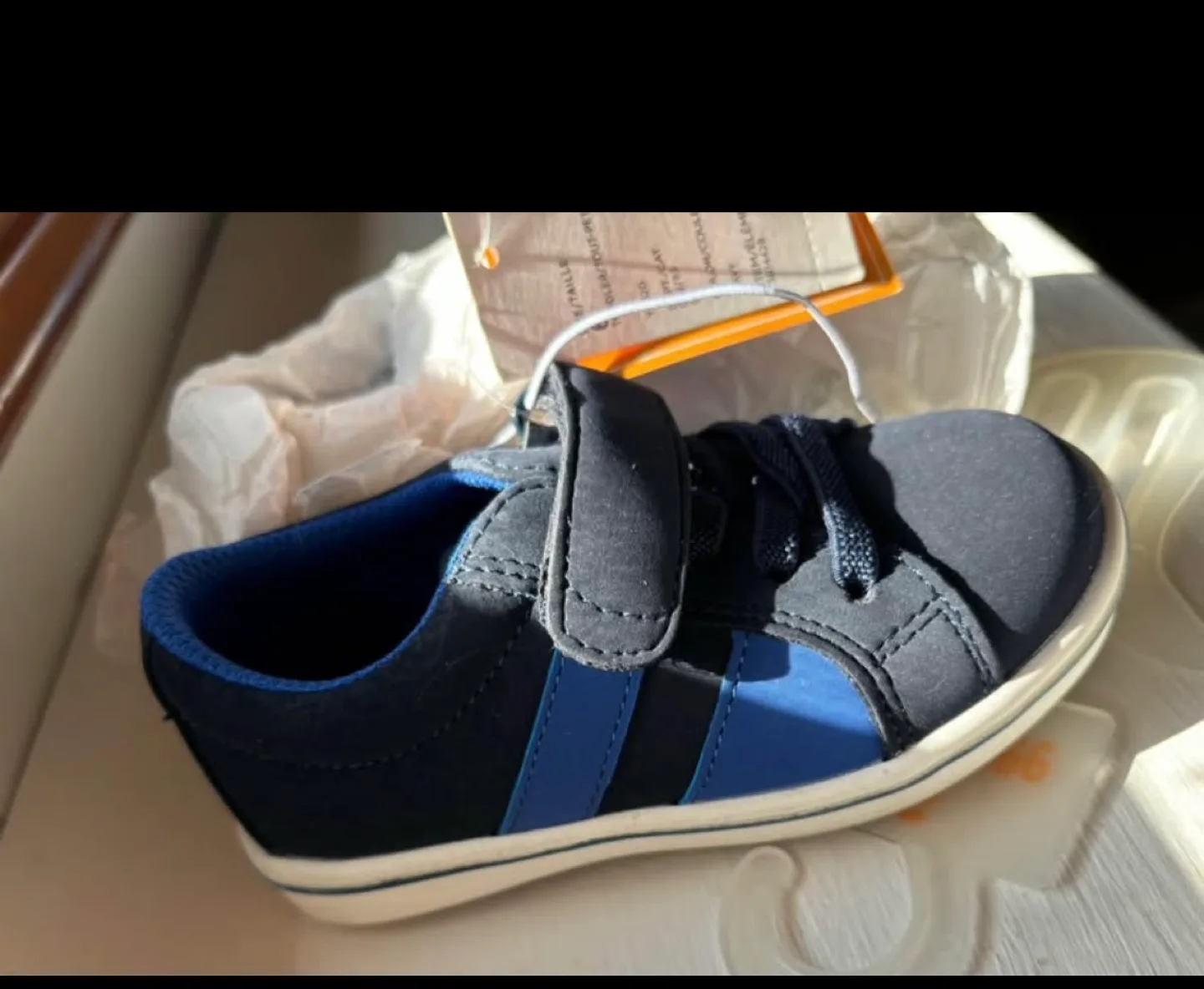 Toddler Boy's Navy Blue Sneakers - Size 6 image indicator(3)