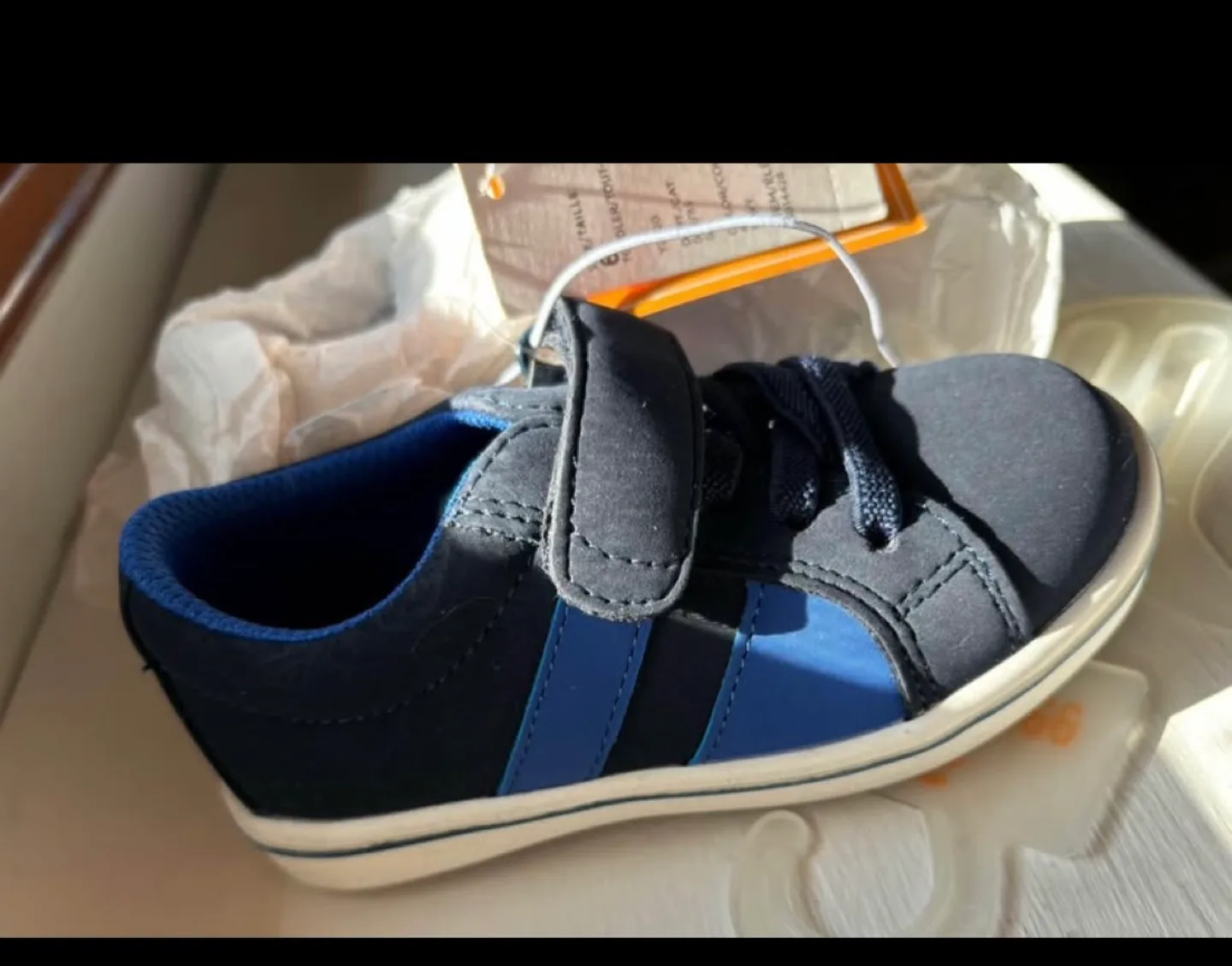 Toddler Boy's Navy Blue Sneakers - Size 6 image indicator(2)
