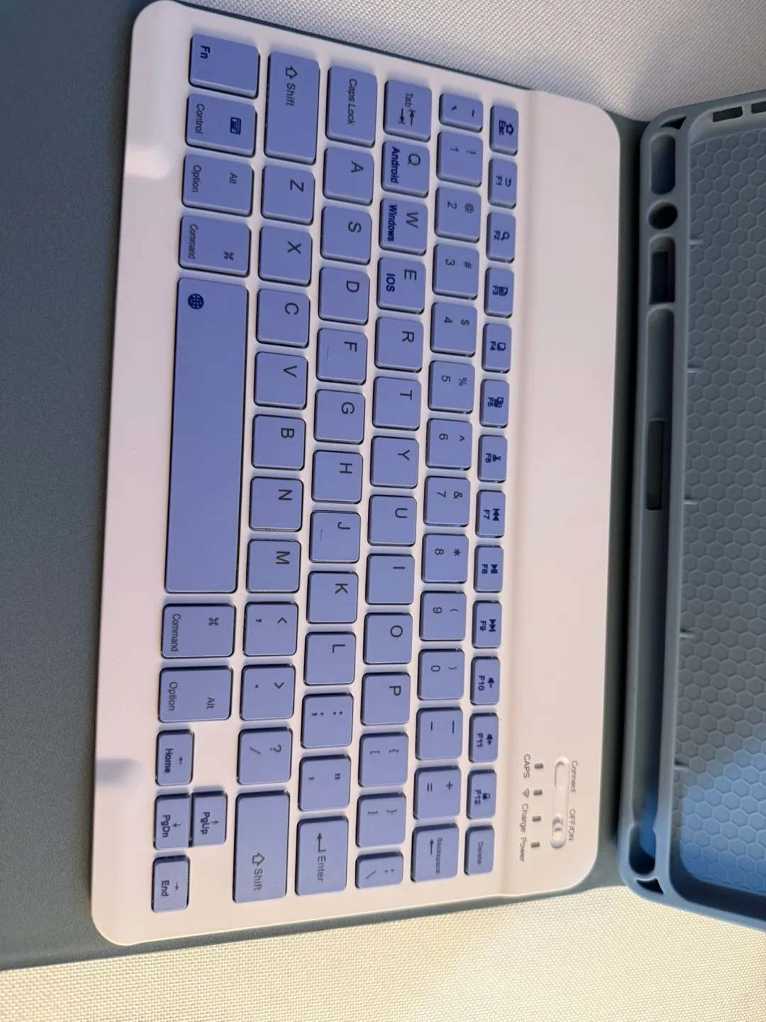 Bluetooth Keyboard Case for Tablet image indicator(4)