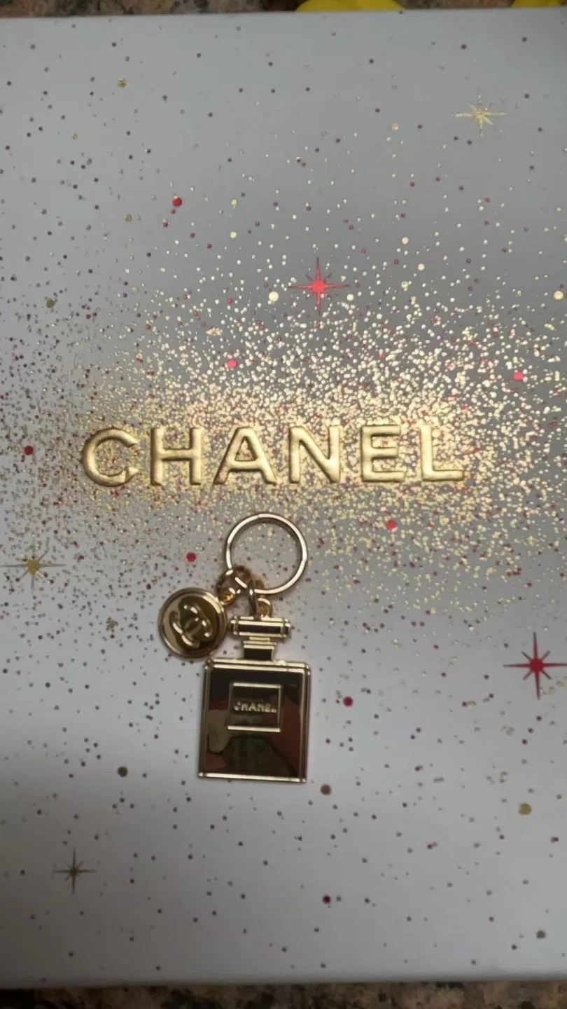 Chanel Perfume charm (the bottle shape one ) image indicator(2)