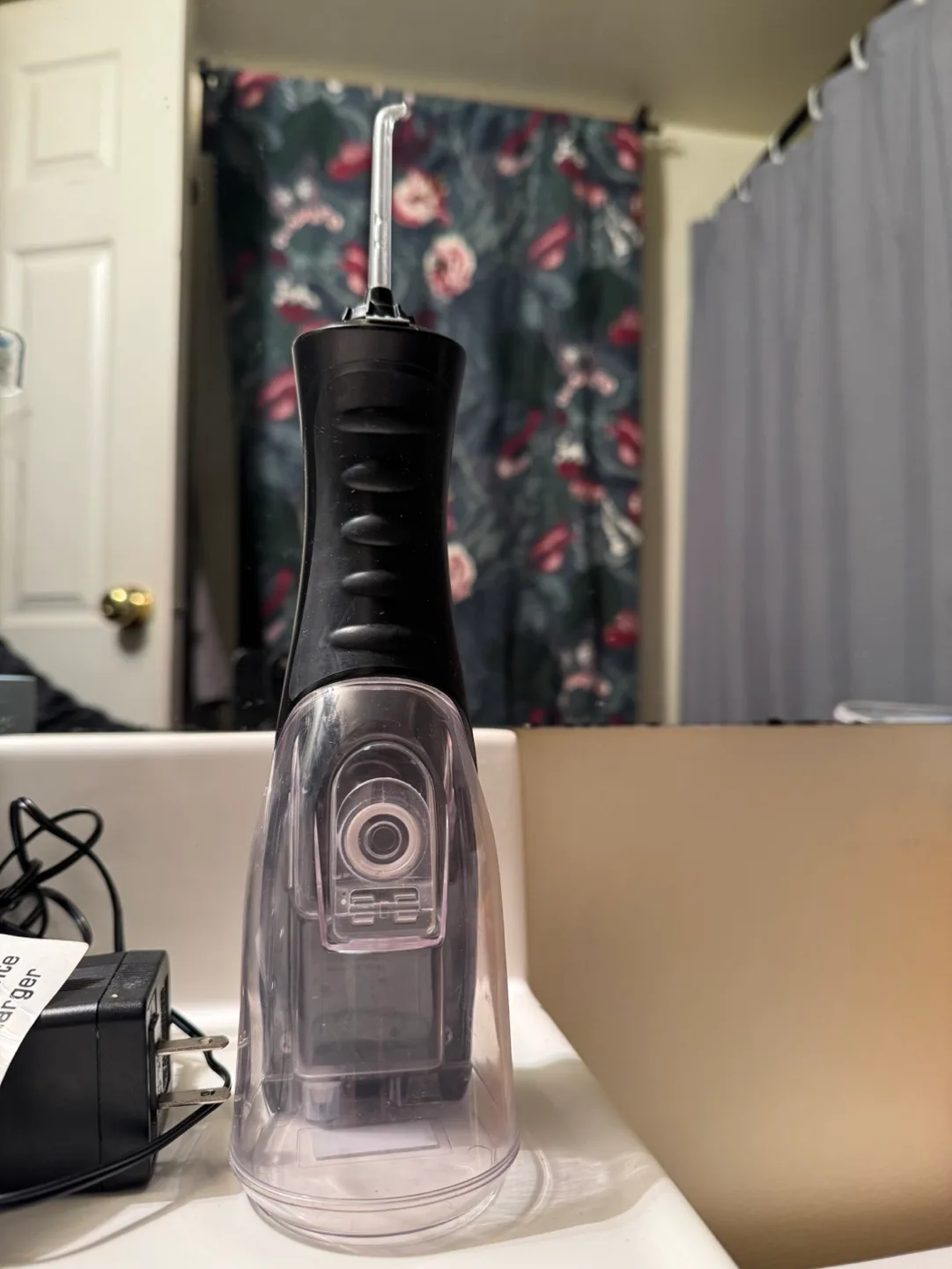 Waterpik Black Cordless Plus Water Flosser. image indicator(4)