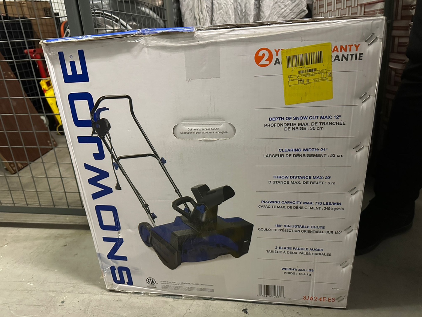 Brand new Snow Joe 21-inch 14-Amp Electric Snow Blower - photo 3