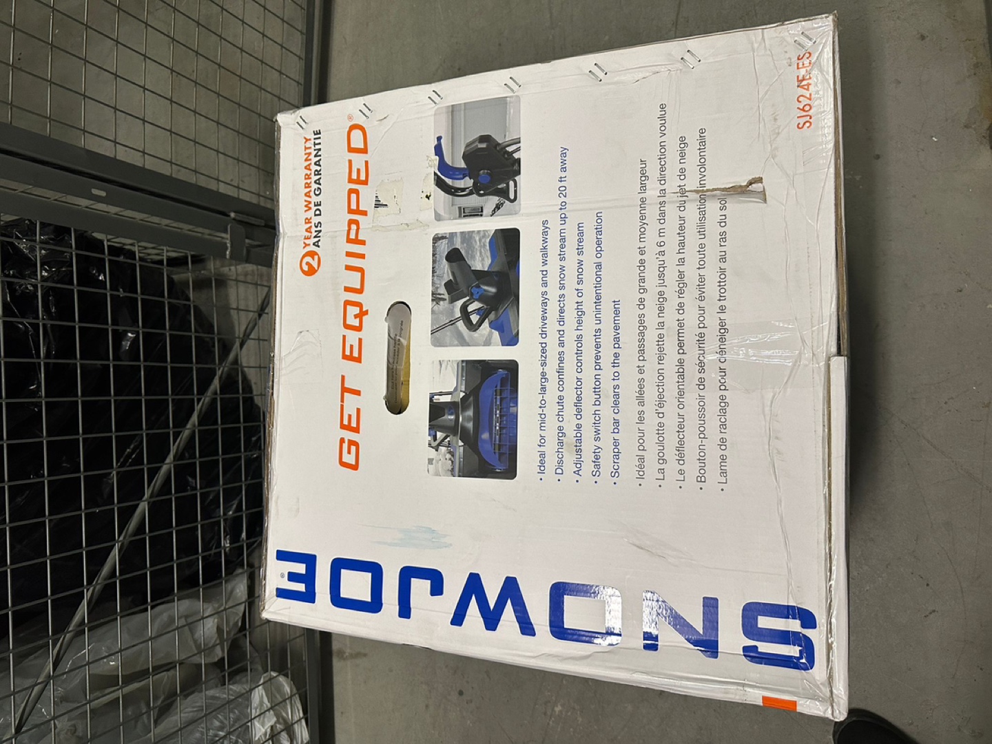 Brand new Snow Joe 21-inch 14-Amp Electric Snow Blower - photo 5