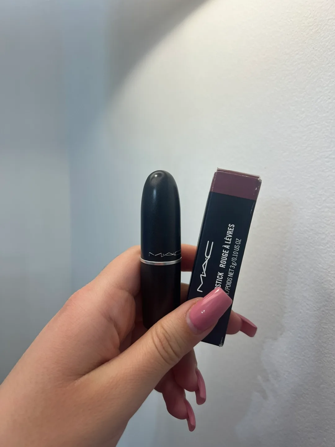 MAC Lustre Lipstick in 501 Capricious image indicator(3)