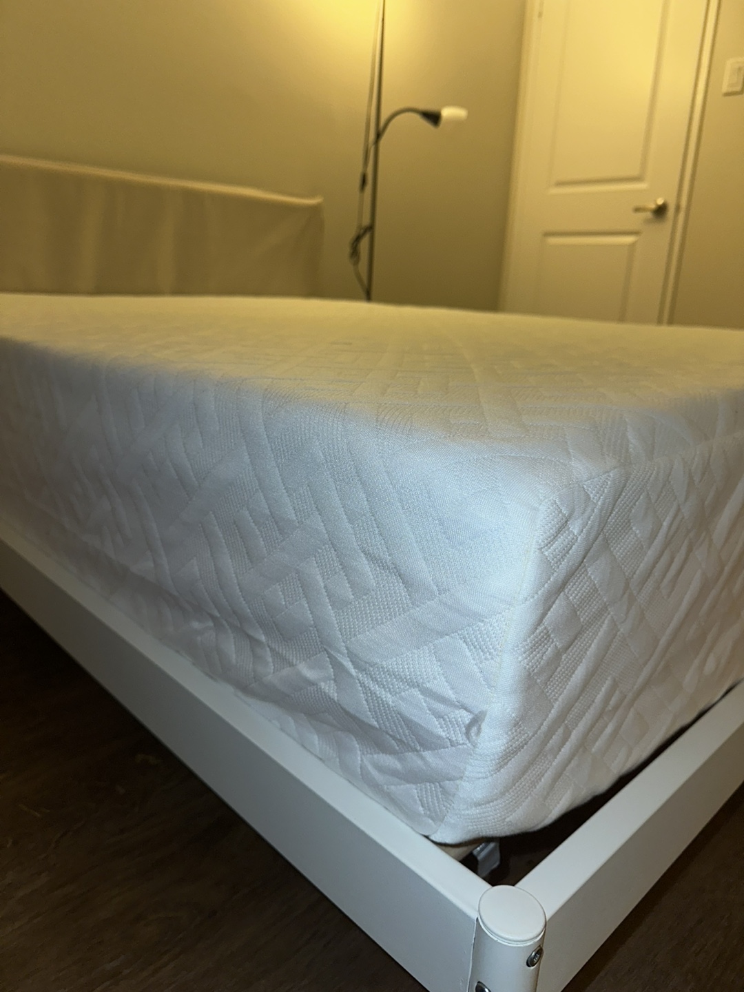 White Queen Mattress  brand new - photo 2