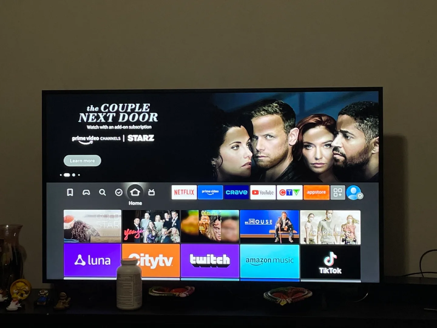 Moving Sale - Samsung Frame 50” with warranty thumbnail