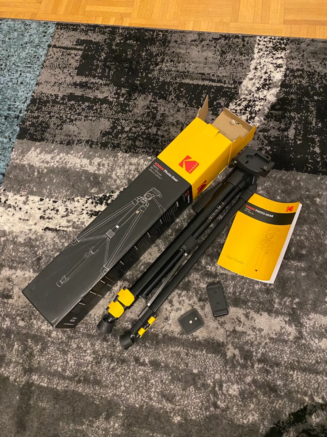 Kodak Photo Gear Tripod - 62 Inches image indicator(2)