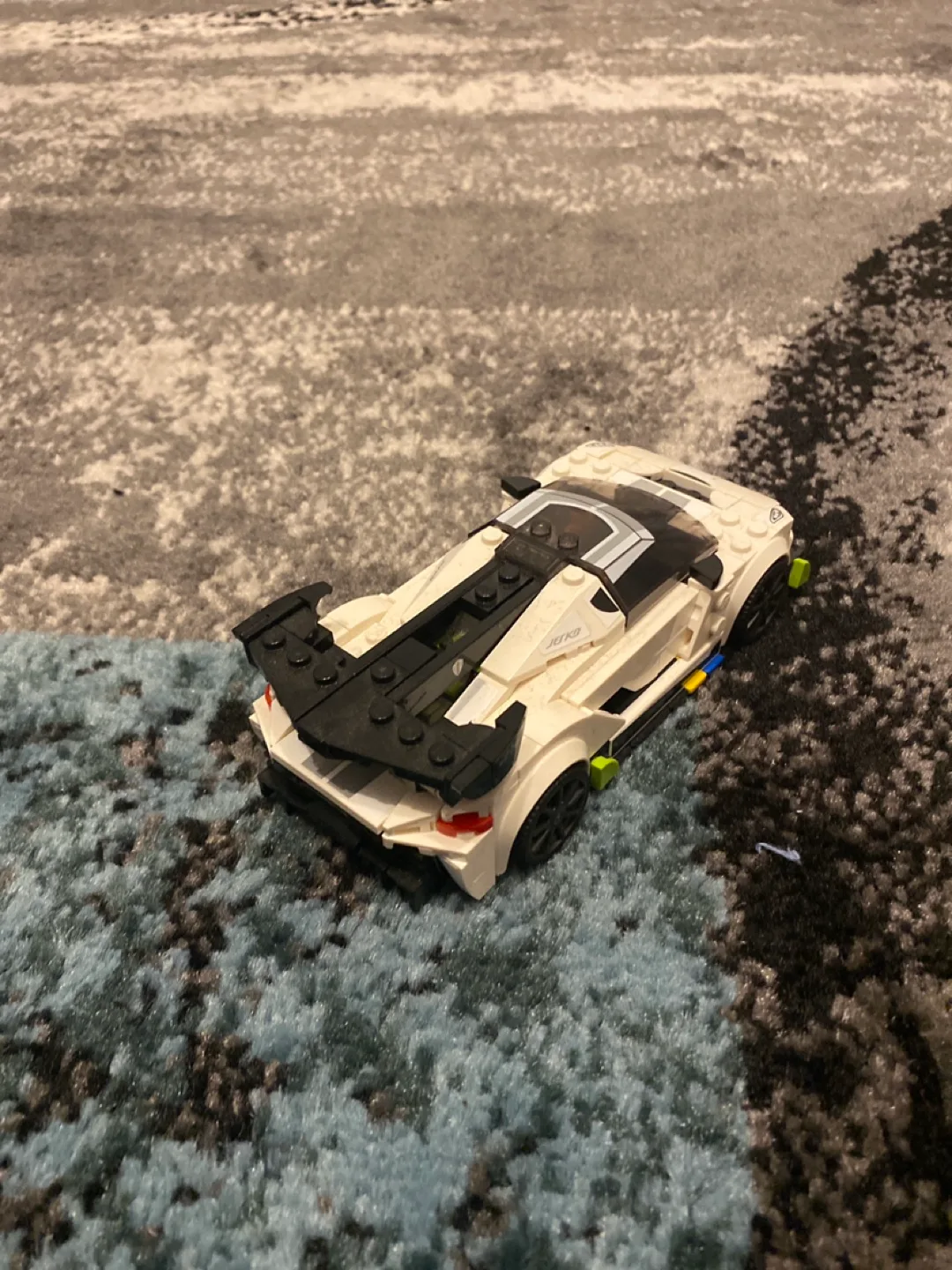 LEGO Speed Champions Koenigsegg Jesko image indicator(2)