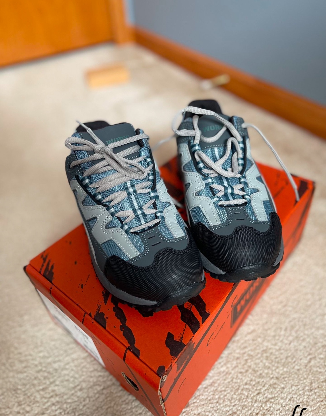 Women's Merrell Hiking Shoes Size 7