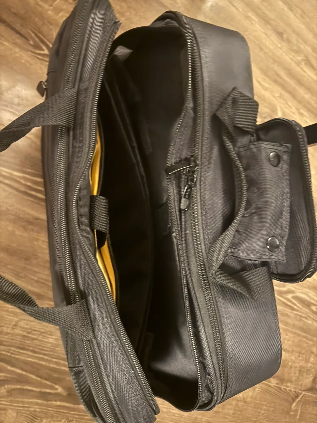 Targus Rolling Travel Bag - Black image indicator(2)