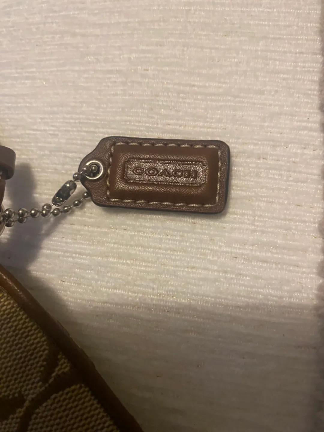 Coach Wristlet image indicator(2)
