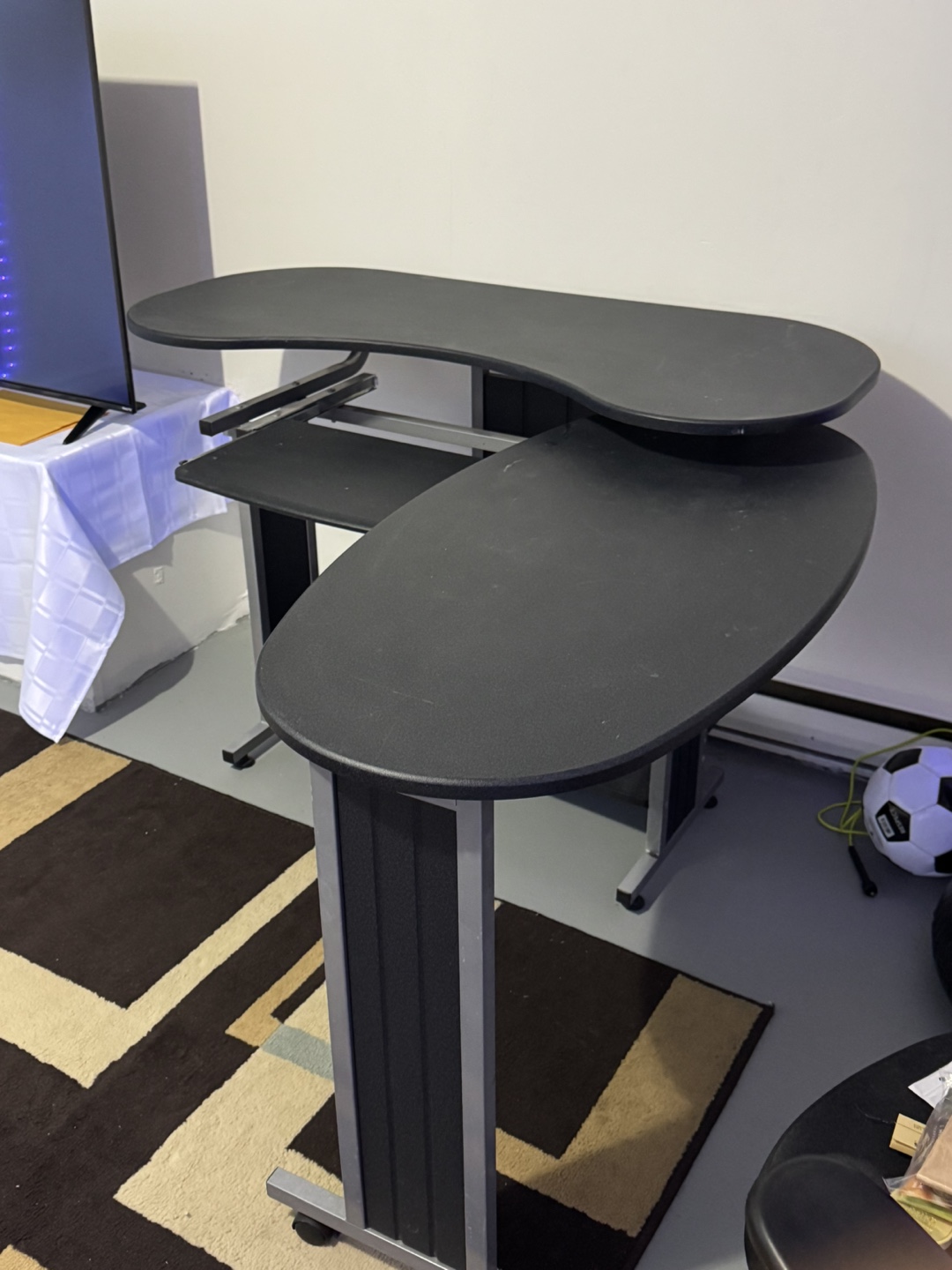Corner Computer Desk with Keyboard Tray - photo 3