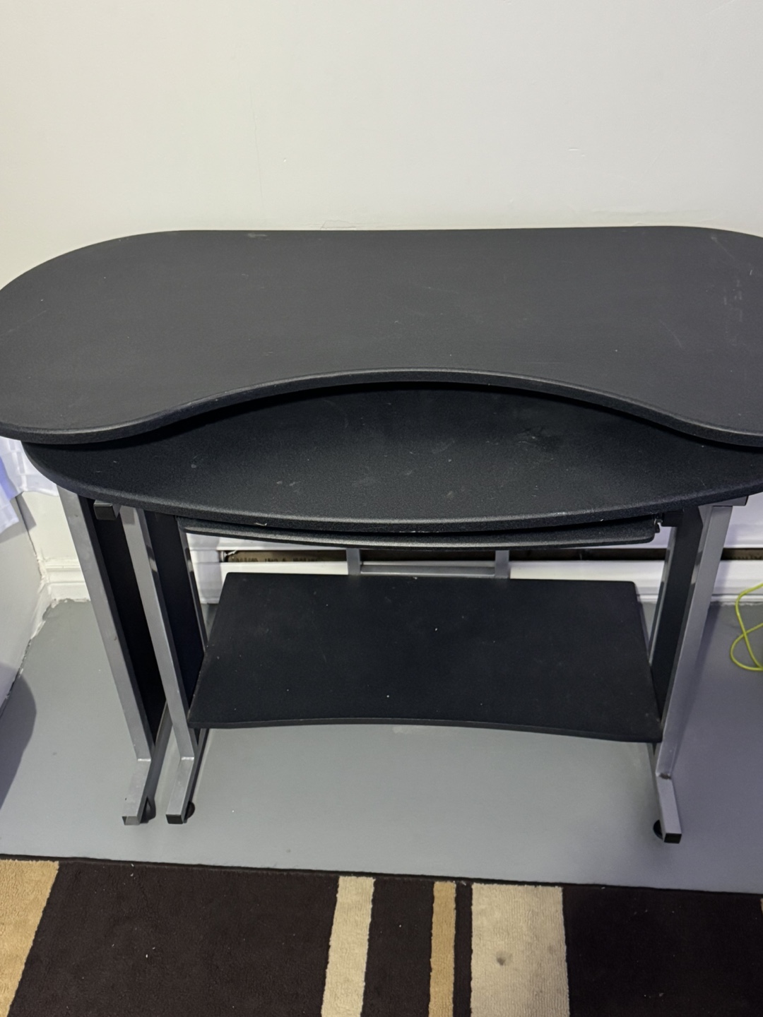 Corner Computer Desk with Keyboard Tray