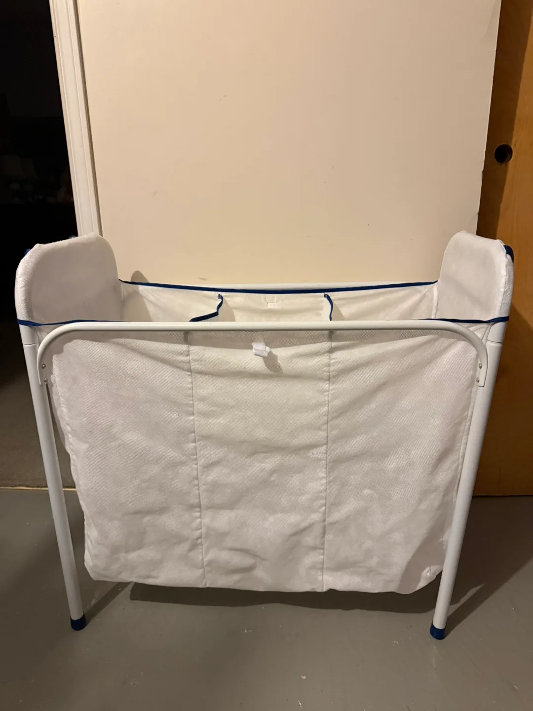Three-compartment portable laundry hamper thumbnail