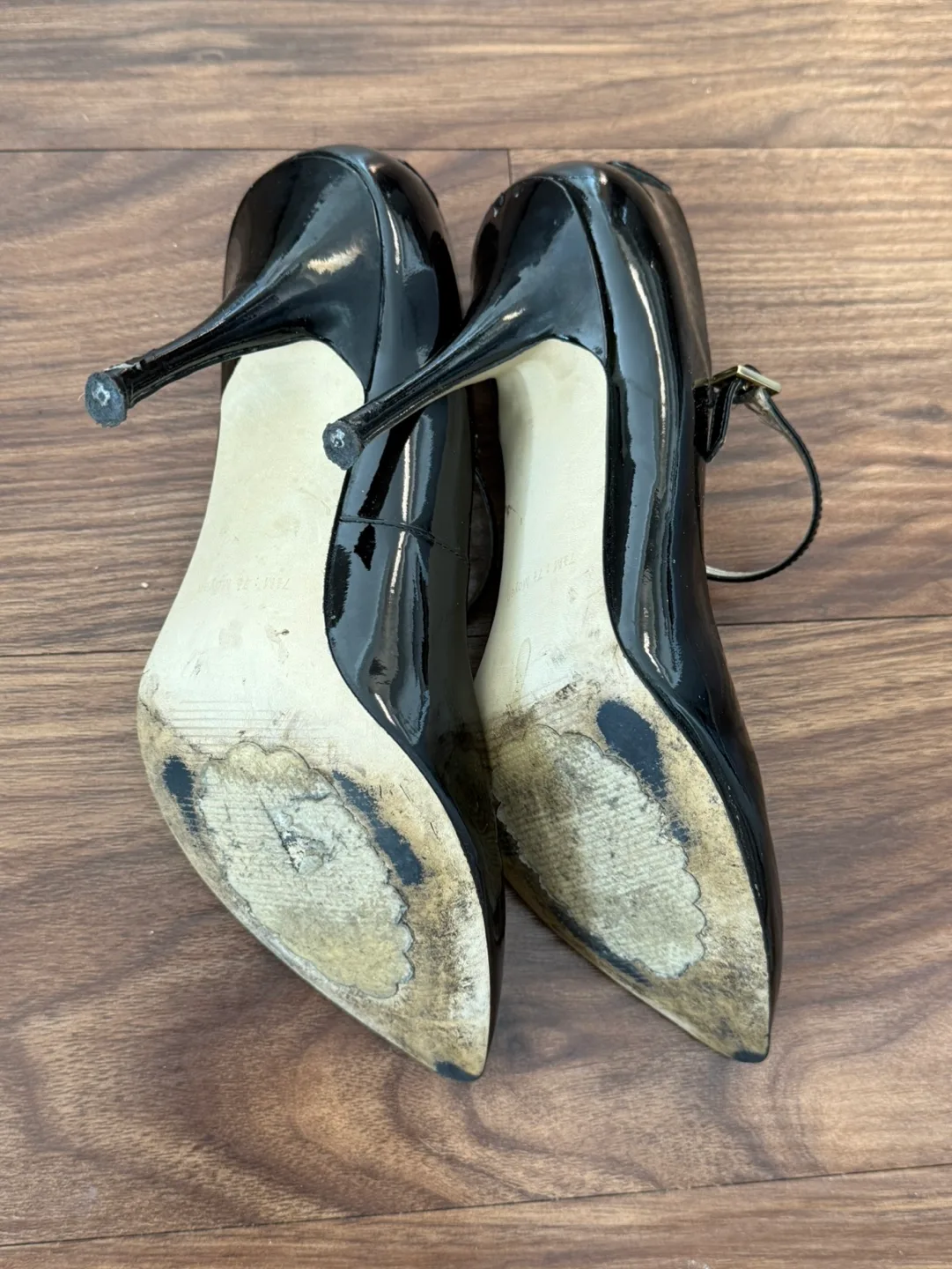 Black Patent Leather Heels image indicator(4)