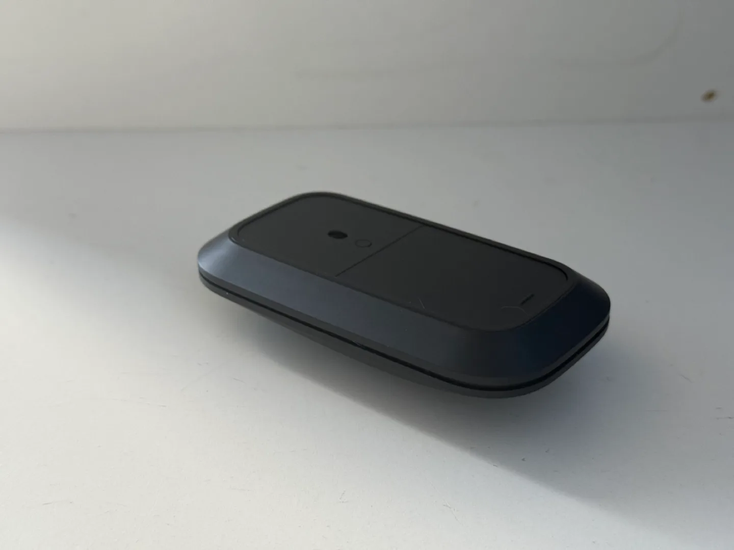 Microsoft Surface Bluetooth Mouse - Black image indicator(2)