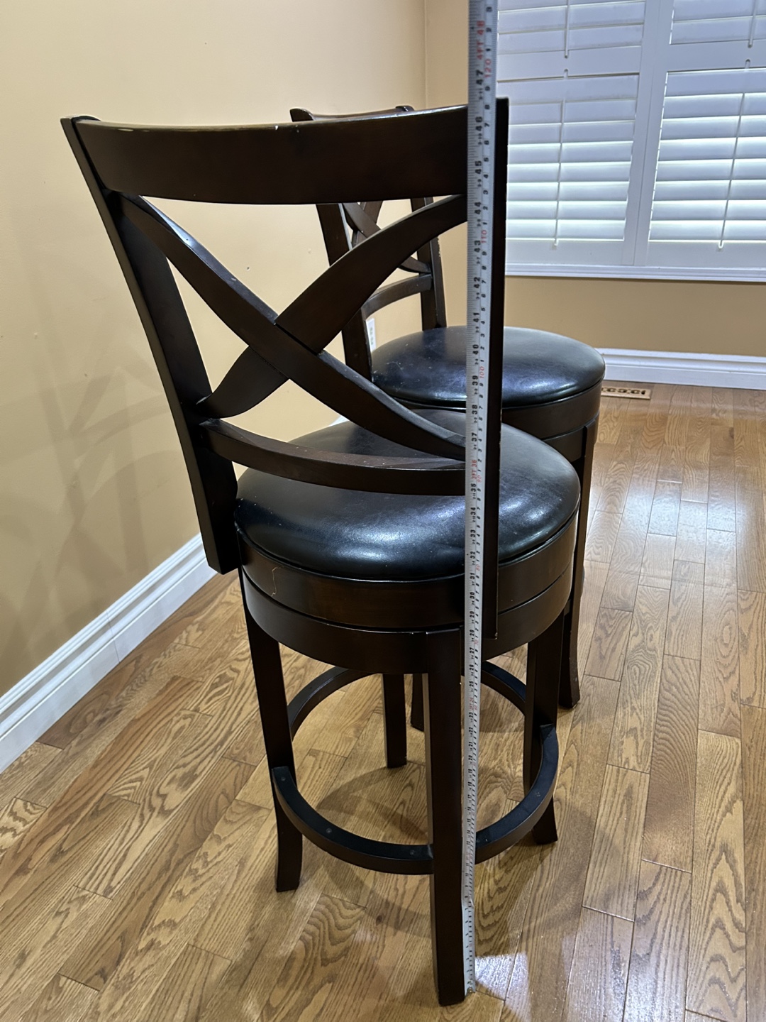 Pair of Dark Brown Bar Stools with Black leatherette Seats - photo 3